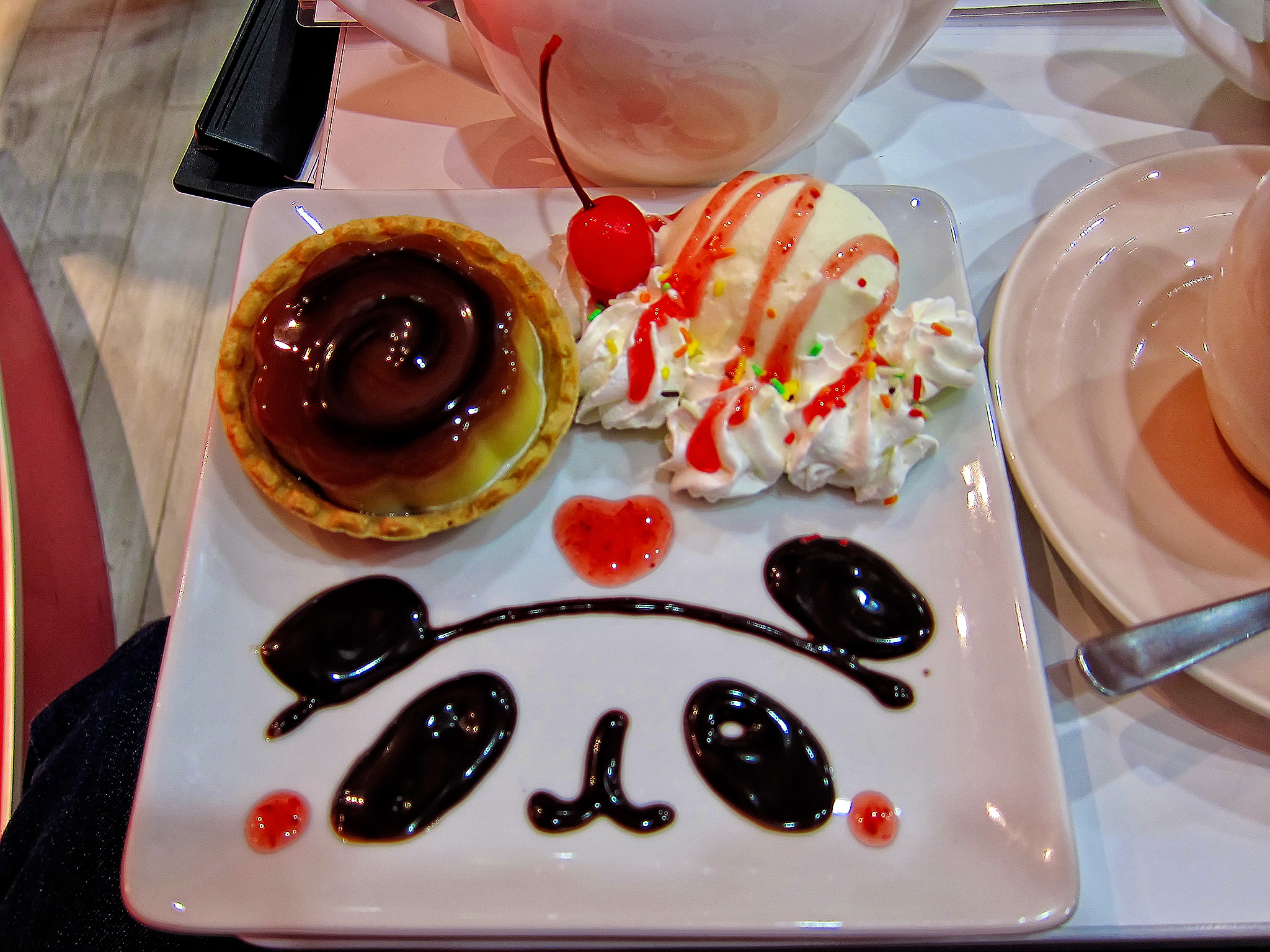 Ресторан сладостей. Японские Десерты в кафе. Десерты в ресторанах. Десерты для кофейни. Кофе и десерт.